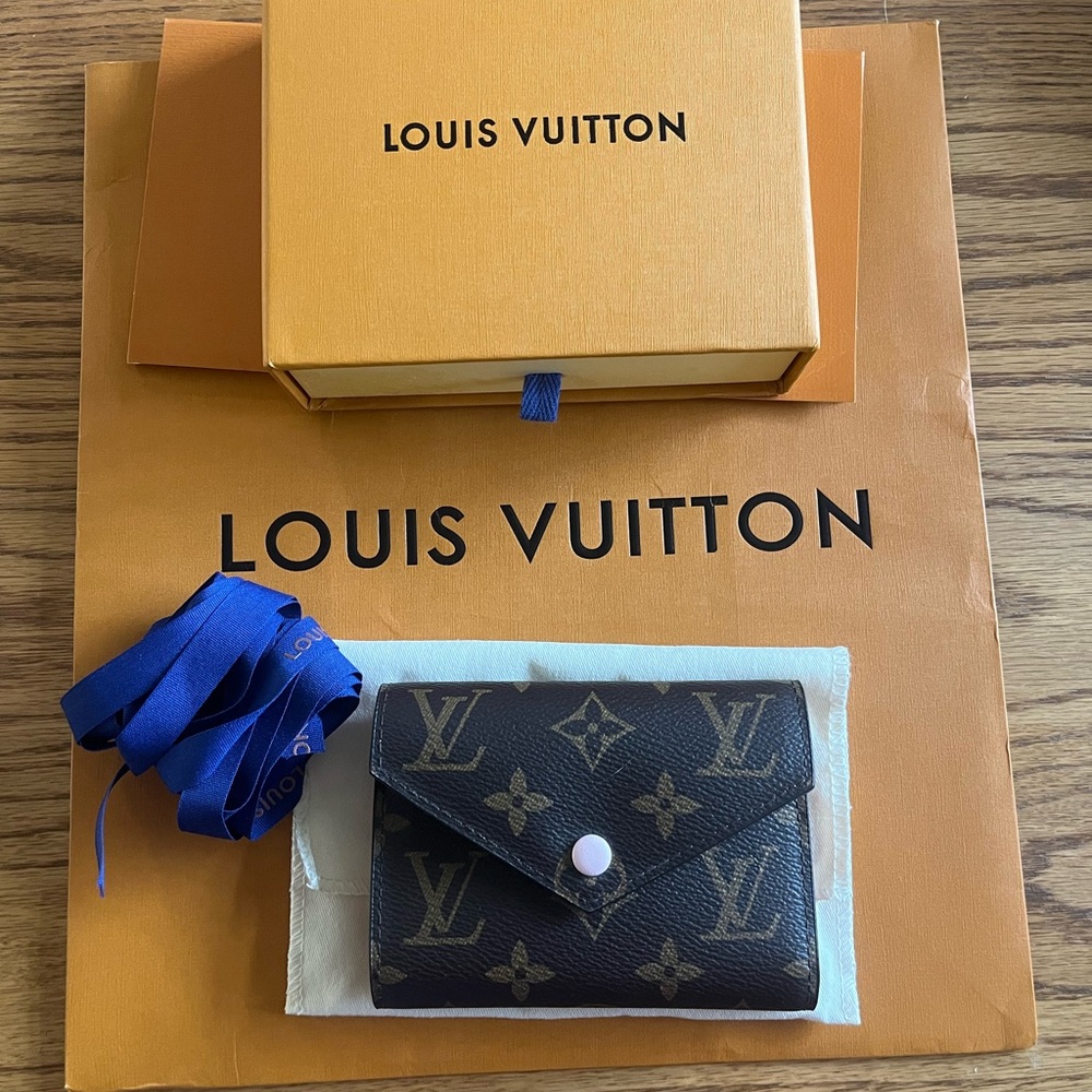 Louis Vuitton Victorine Wallet